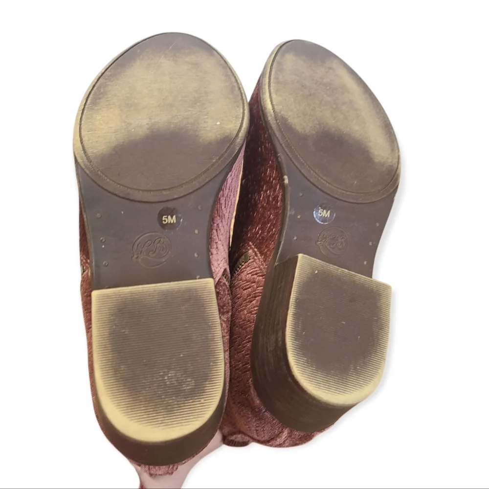 Lucky Brand Bartilino Bootie size 5